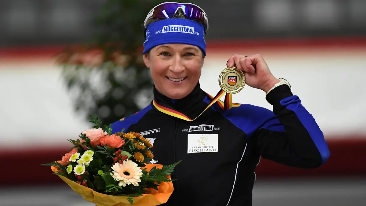 EISSCHNELLLAUF - PECHSTEIN Claudia bei der Deutschen Meisterschaft Einzelstrecken Eisschnelllauf über 3000m in Inzell am 29.10.2021, Deutschland, Oberbayern, Traunstein Inzell Max-Aicher-Arena Oberbayern Deutschland *** EISSCHNELLLAUF PECHSTEIN Claudia at the German Championship single track speed skating over 3000m in Inzell on 29 10 2021, Germany, Upper Bavaria, Traunstein Inzell Max Aicher Arena Upper Bavaria Germany