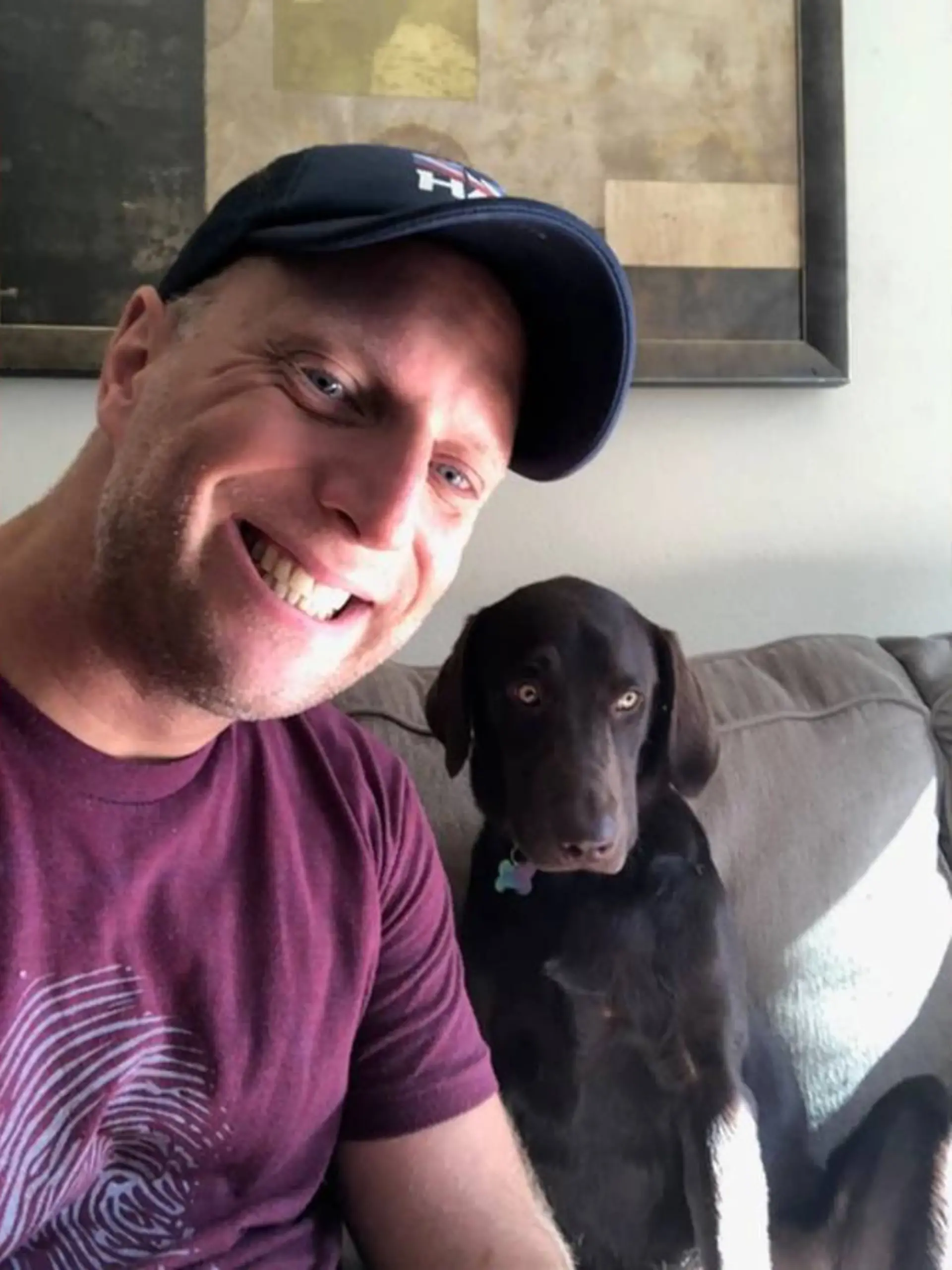 Kevin Gaines mit seinem geliebten Labrador Kona vor dessen Tod.
