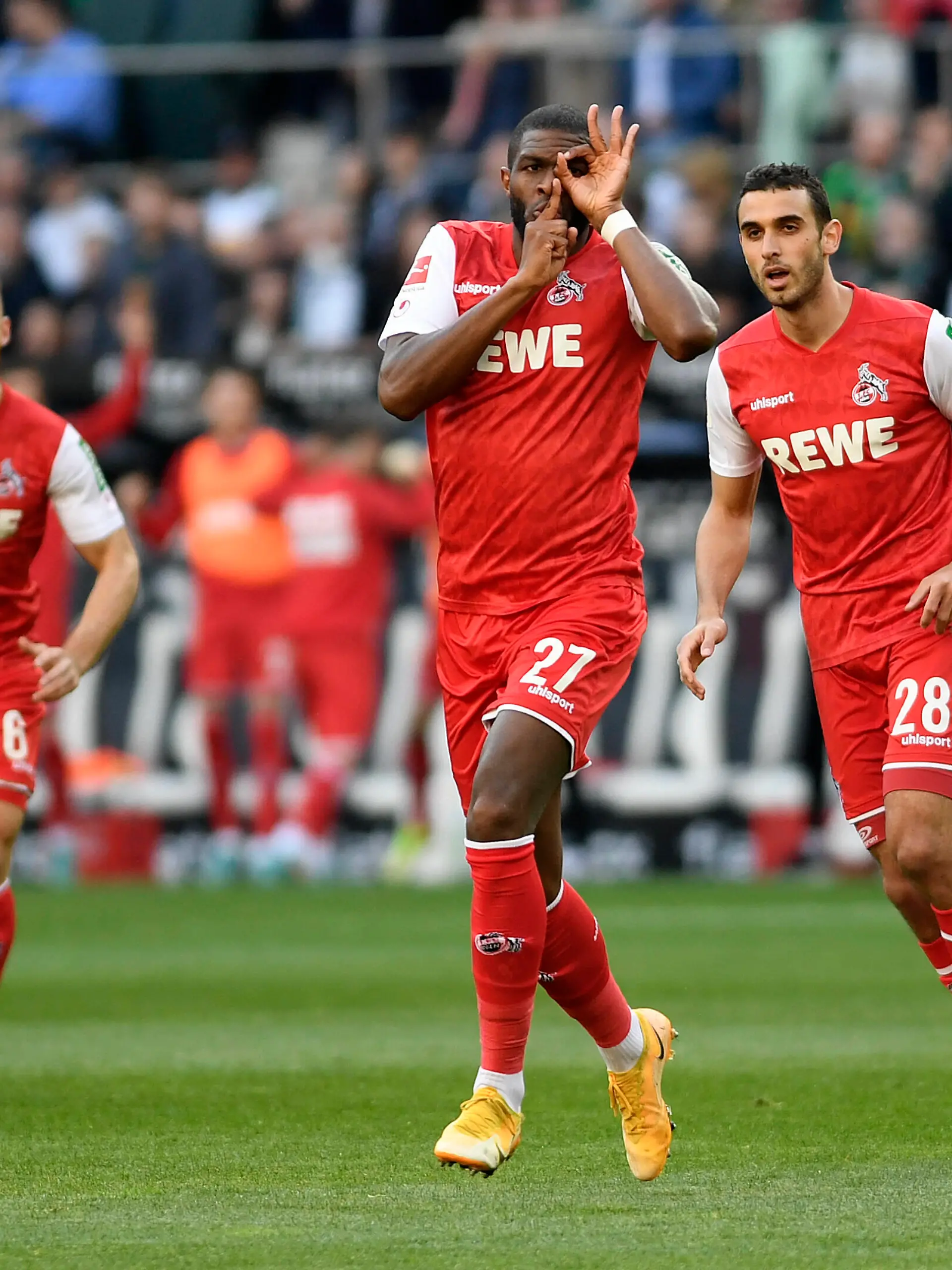  16.04.2022, Moenchengladbach, Deutschland, Borussia Park, Borussia Moenchengladbach v 1. FC Koeln - 1. Bundeliga, Anthony Modeste 1. FC Koeln Torjubel Foto Ralf Treese DFB / DFL REGULATIONS PROHIBIT ANY USE OF PHOTOGRAPHS AS IMAGE SEQUENCES AND/OR QUASI-VIDEO. Moenchengladbach Borussia Park Nordrhein-Westfalen Deutschland *** 16 04 2022, Moenchengladbach, Germany, Borussia Park, Borussia Moenchengladbach v 1 FC Koeln 1 Bundeliga, Anthony Modeste 1 FC Koeln goal celebration photo Ralf Treese DFB DFL REGULATIONS PROHIBIT ANY USE OF PHOTOGRAPHS AS IMAGE SEQUENCES AND OR QUASI VIDEO Moenchengladbach Borussia Park North Rhine Westphalia Germany PUBLICATIONxINxGERxSUIxAUTxONLY / 521_MGBKOE20220416_008 / Treese-521