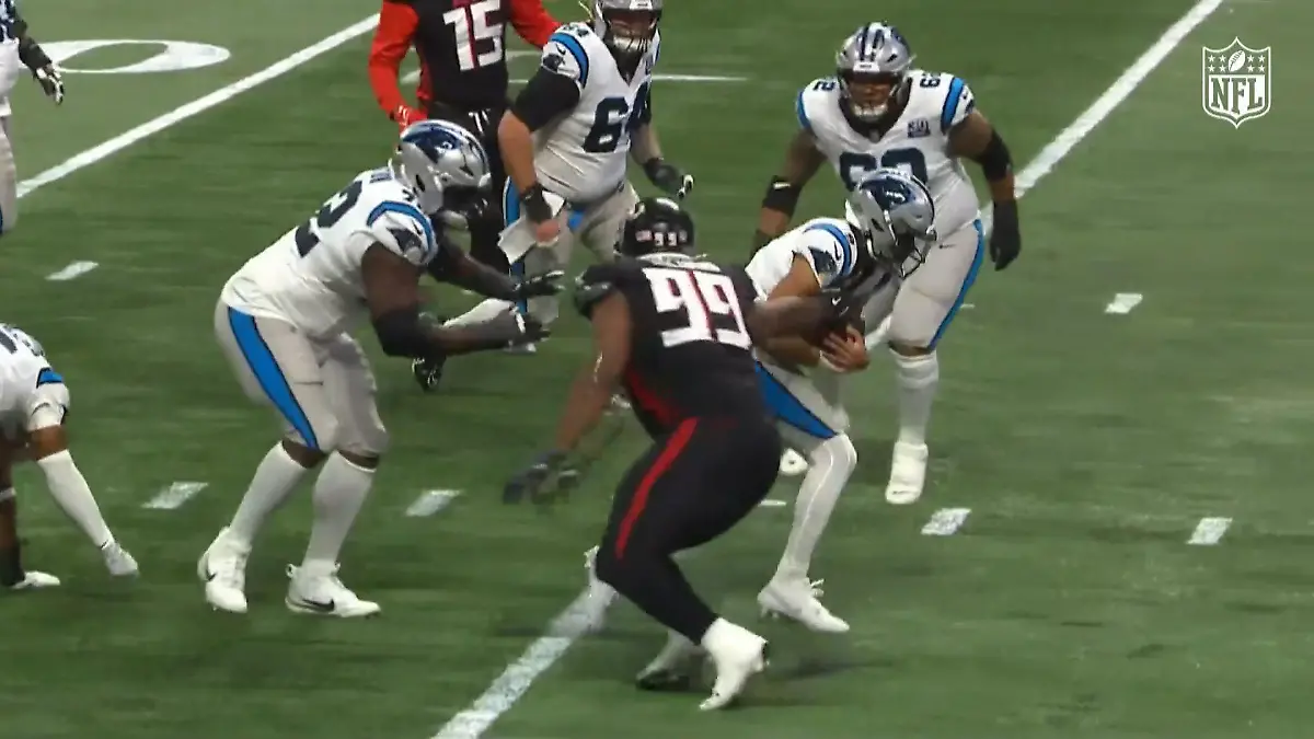 Panthers-Quarterback Young tänzelt in die Endzone NFL bei RTL