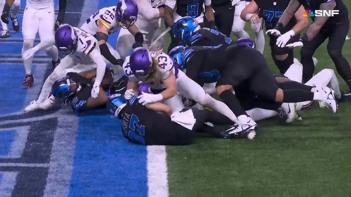 Lions dominieren Vikings - Beide ziehen in die Playoffs! Die Highlights im Video