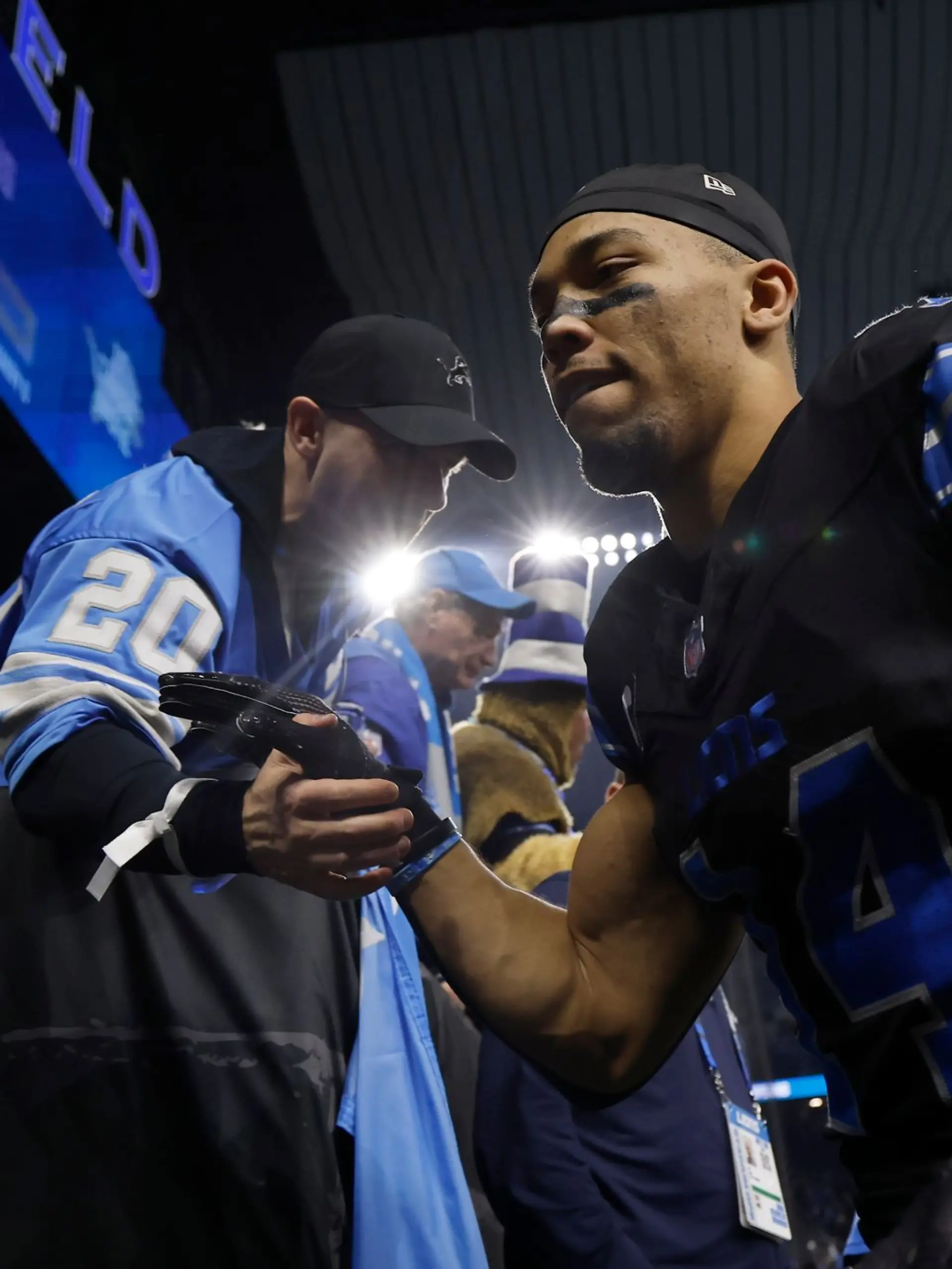Bild zu: "Deutscher NFL-Held Amon-Ra mit Kampfansage! "
