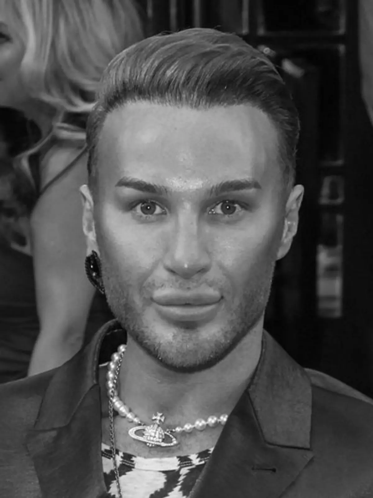 Drag-Star James Lee Williams im Jahr 2023 bei der Premiere eines Musicals in London.