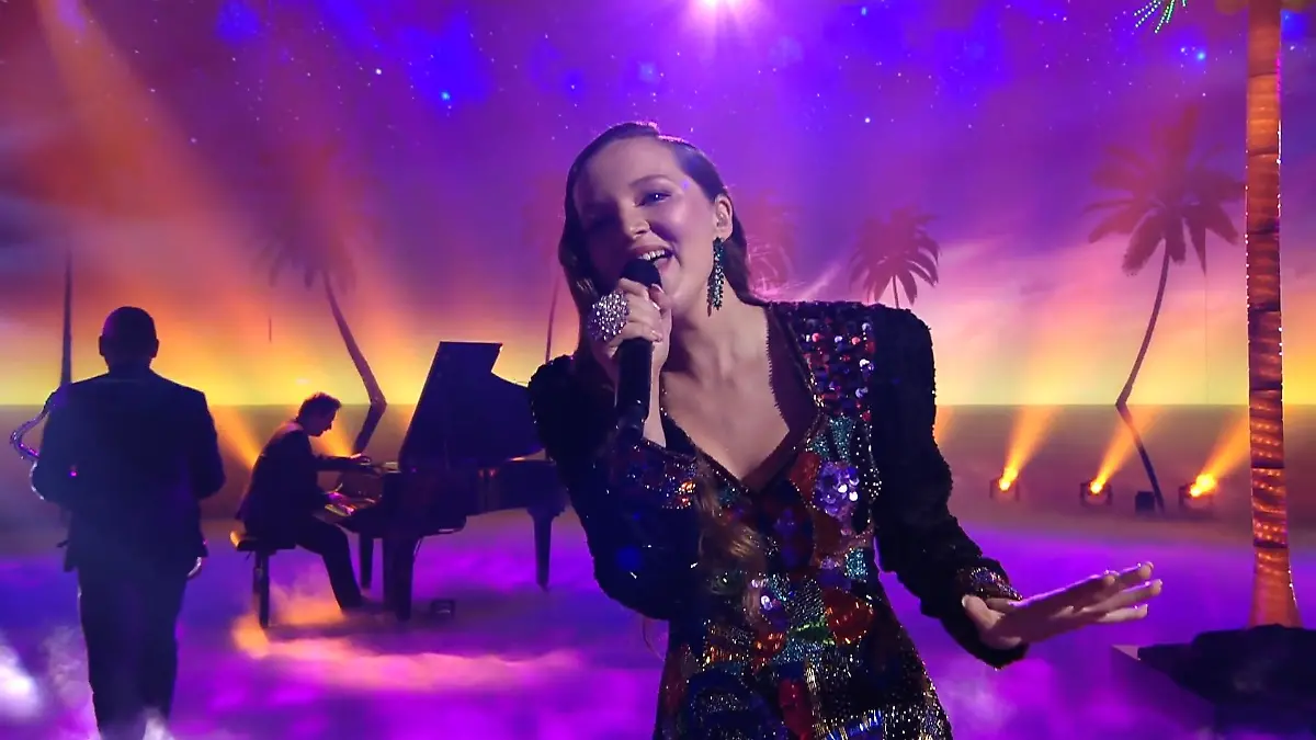 Amber verzaubert das Studio mit ihrer einzigartigen Stimme 1. DSDS-Liveshow 2022