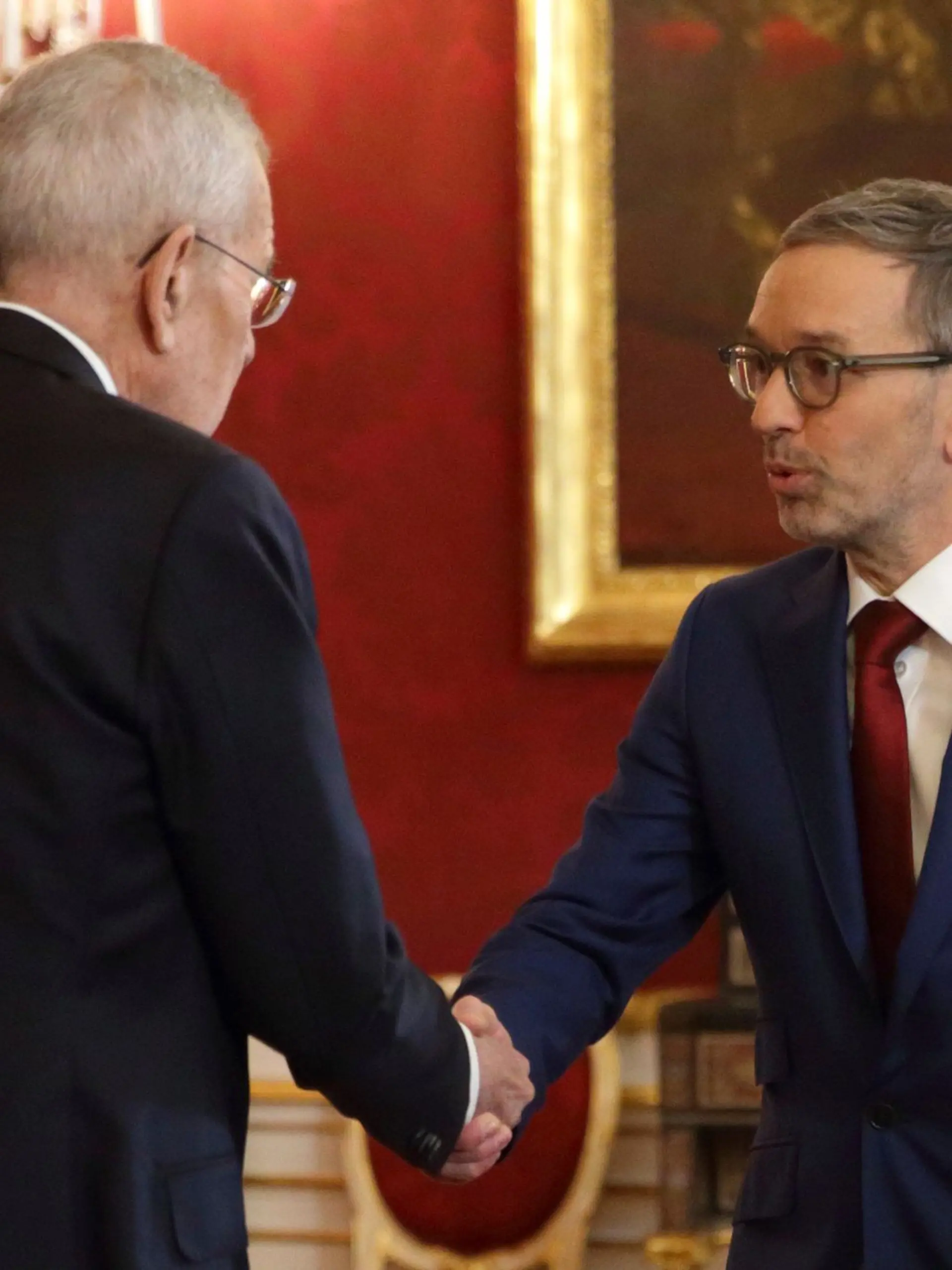 Bild zu: "Rechte FPÖ darf Regierung bilden "