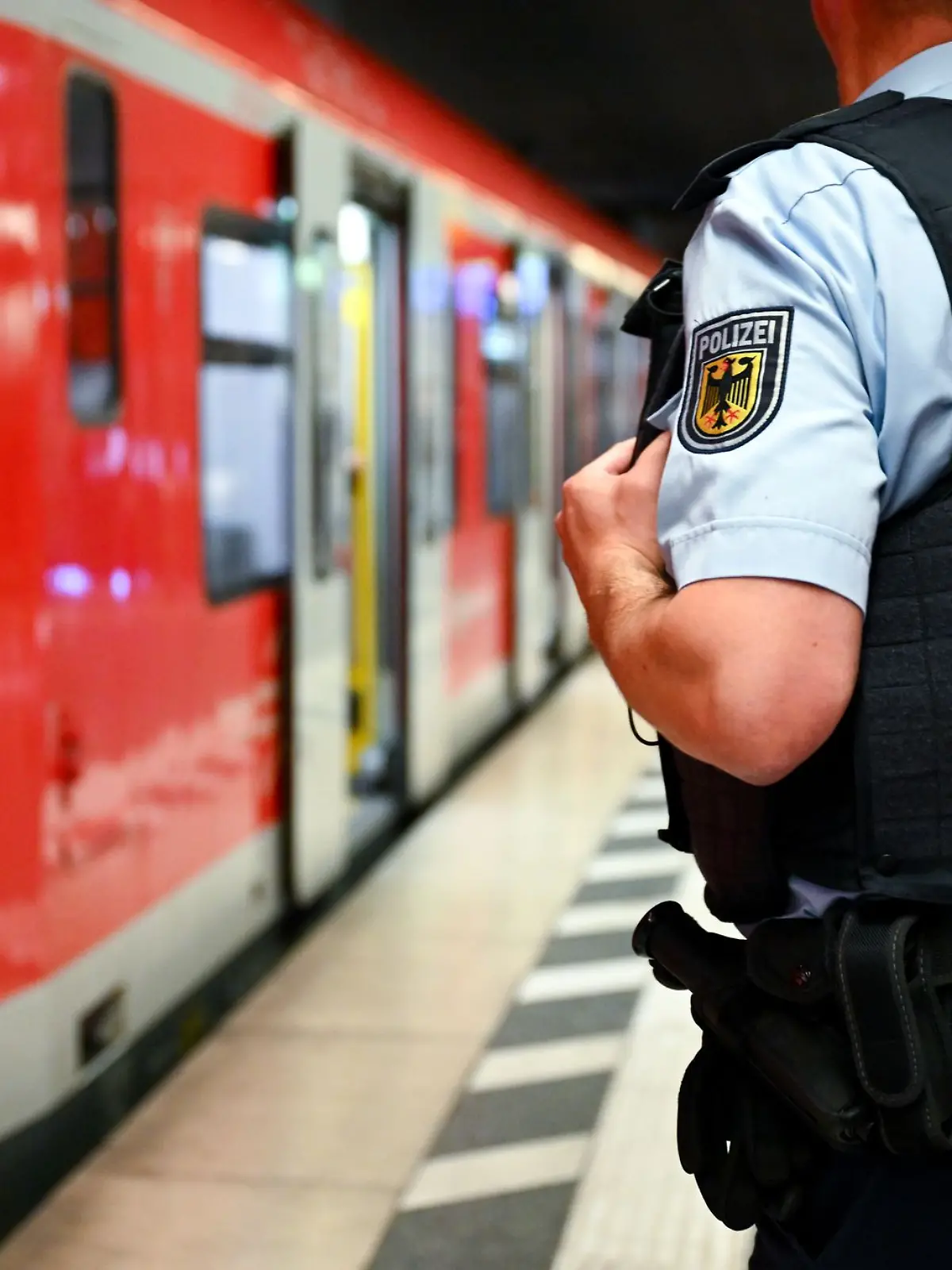 Wegen des Vorfalls am Samstag war unter anderem auch die Polizei am S-Bahnhof Marienplatz. 