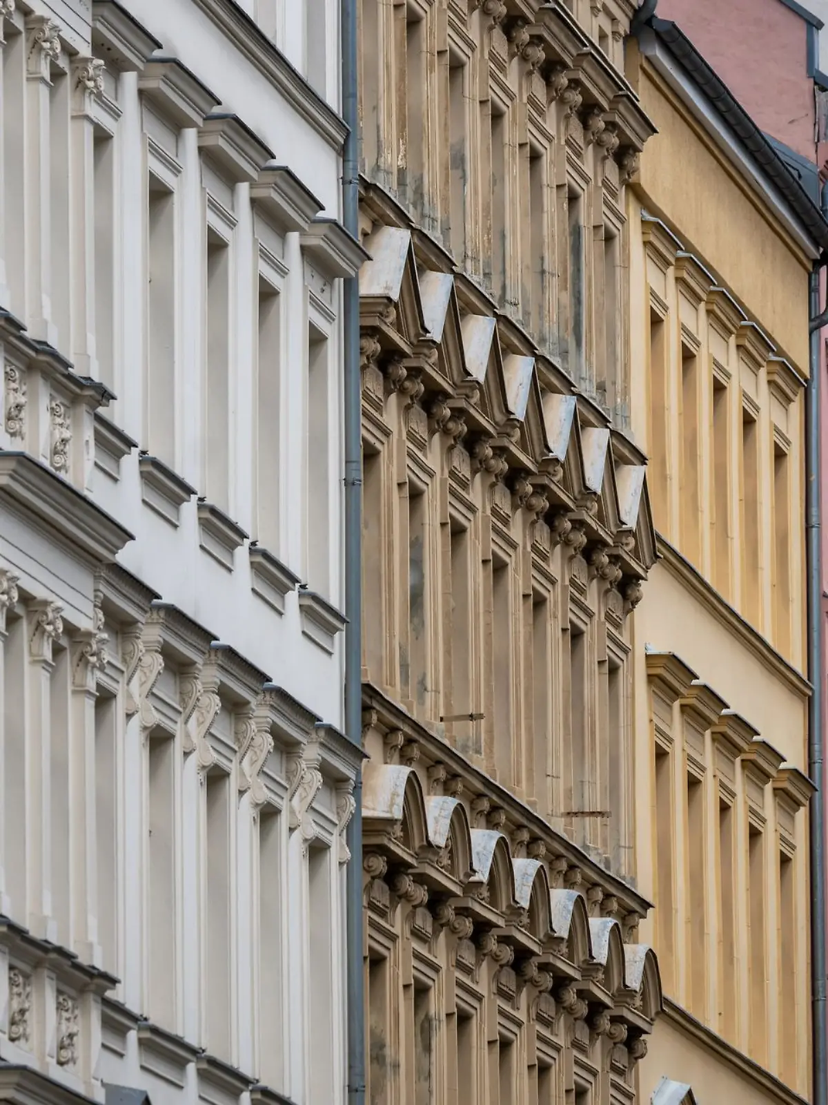 Bild zu: "Wegen zu hoher Mieten! 26.000 Euro Bußgeld in Berlin verhängt"