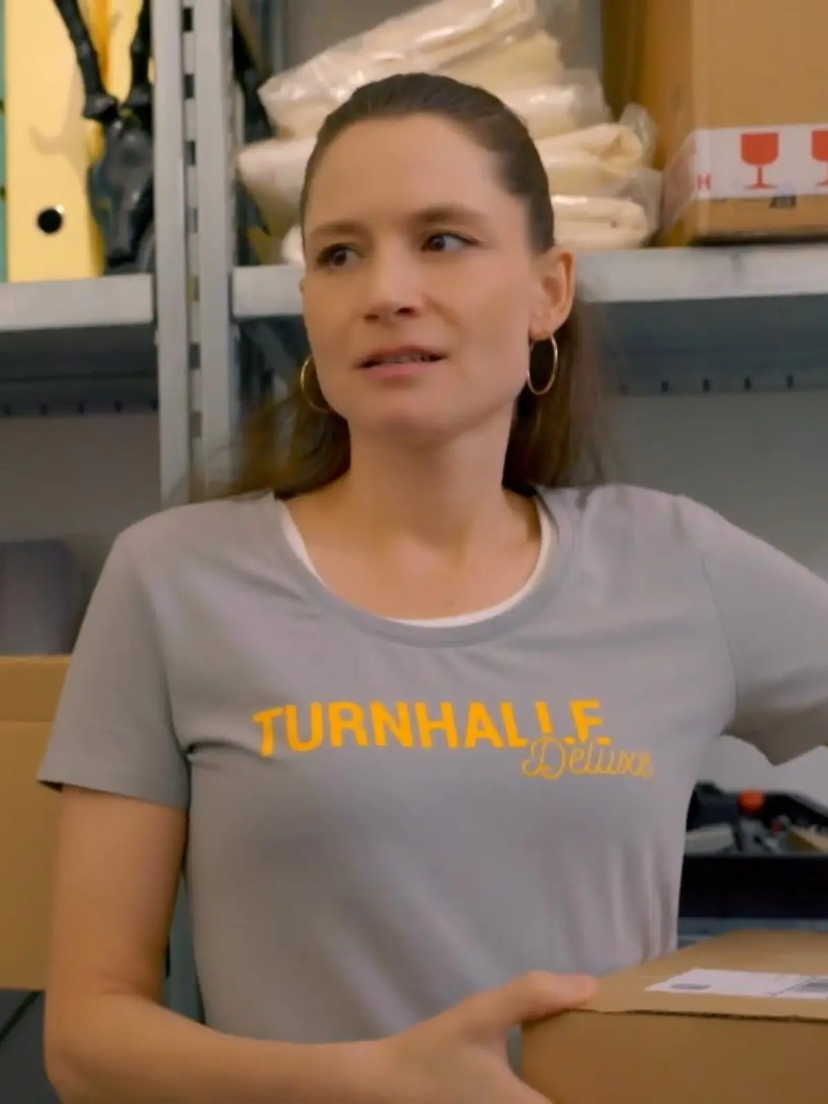 Unter uns: Daniela verhält sich in Ronjas Augen merkwürdig