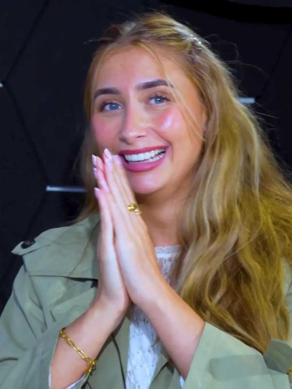 Bild zu: "DAS ist für ihre Kinder kein Tabu! OnlyFans-Model Lily Phillips verrät absurde Erziehungsmethode"