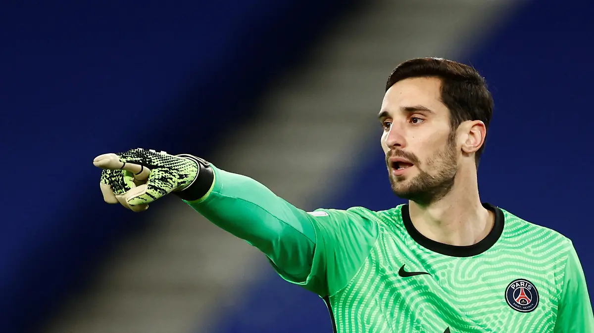 FILE PHOTO: Soccer Football - Ligue 1 - Paris St Germain v Montpellier - Parc des Princes, Paris, France - January 22, 2021 Paris St Germain's Sergio Rico reacts REUTERS/Christian Hartmann/File Photo