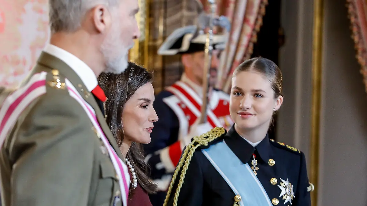König Felipe, Letizia und Prinzessin Leonor bei der Pascua Militar.