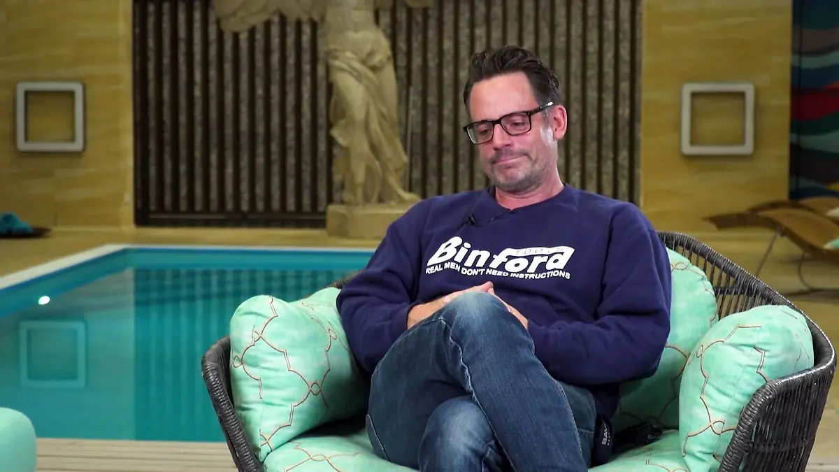 Hier kämpft Matthias Brüggenolte mit den Tränen Abschied von AWZ