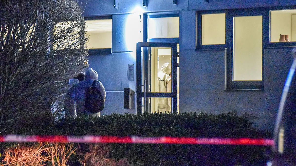 Der Tatverdächtige soll laut Polizei ein Mitarbeiter der Firma in Bad Friedrichshall sein.