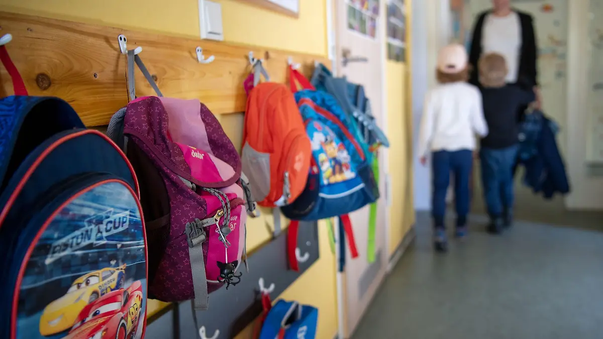 Rund 266.000 Familien mit minderjährigen Kindern im Jahr 2023 in Brandenburg. (Symbolbild)