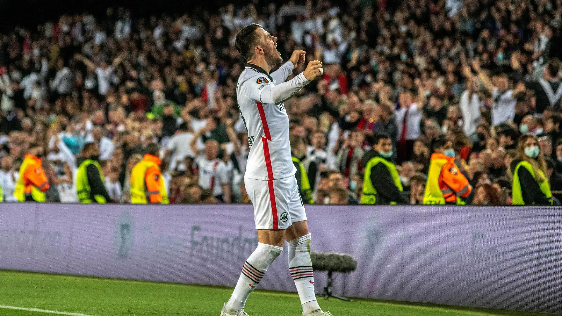 BARCELONA, SPAIN - APRIL 14: Filip Kostic (Frankfurt) celebrates the UEFA Europa League quarter Final Second Leg football match between FC Barcelona and Eintracht Frankfurt at the Camp Nou stadium in Barcelona on April 14, 2022. Adria Puig / Anadolu Agency