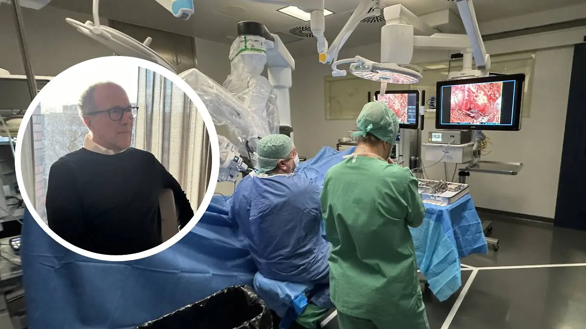 Alexander Hold und ein OP-Saal