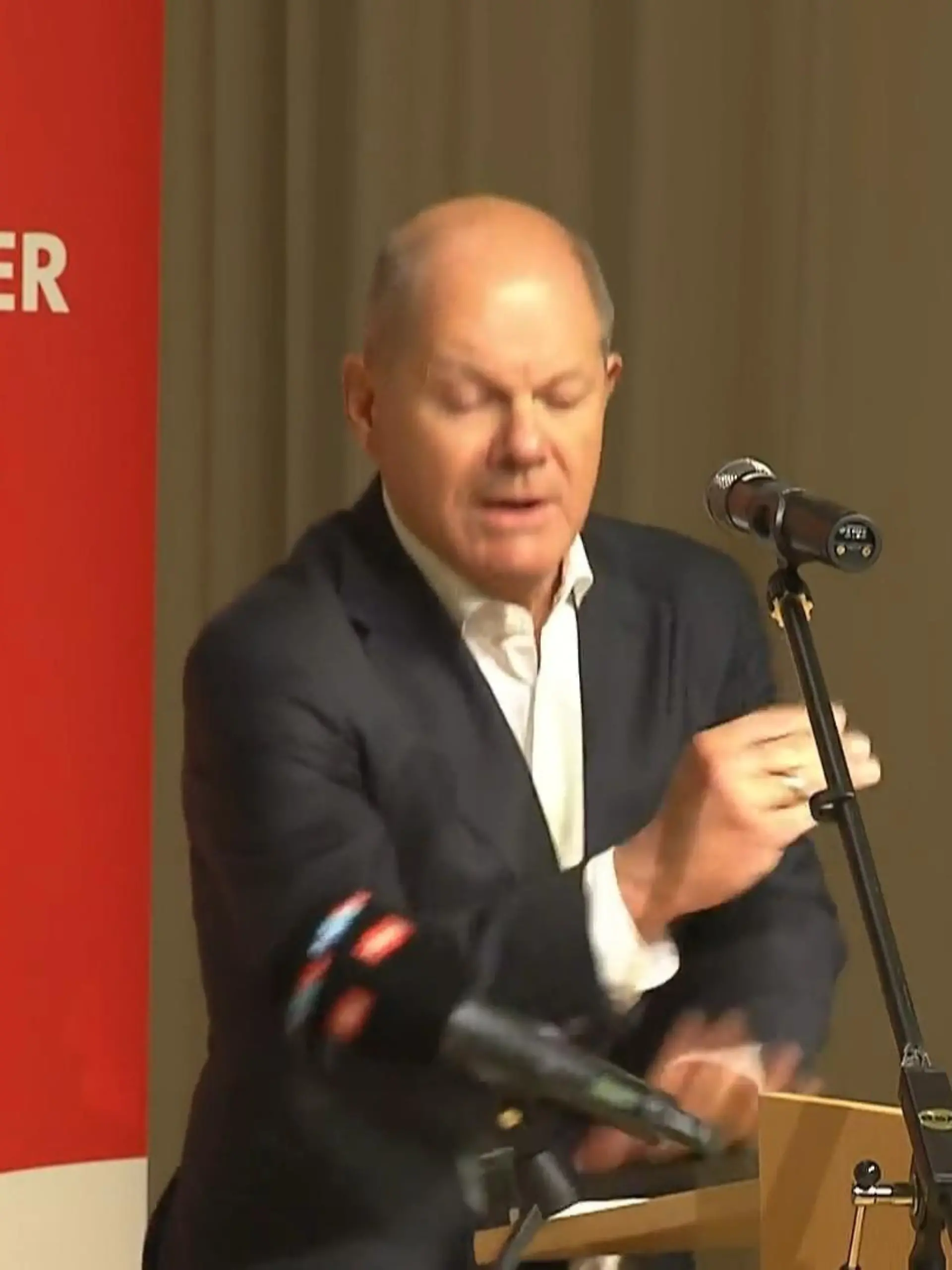 Bild zu: "Der Kanzler haut RTL um!"