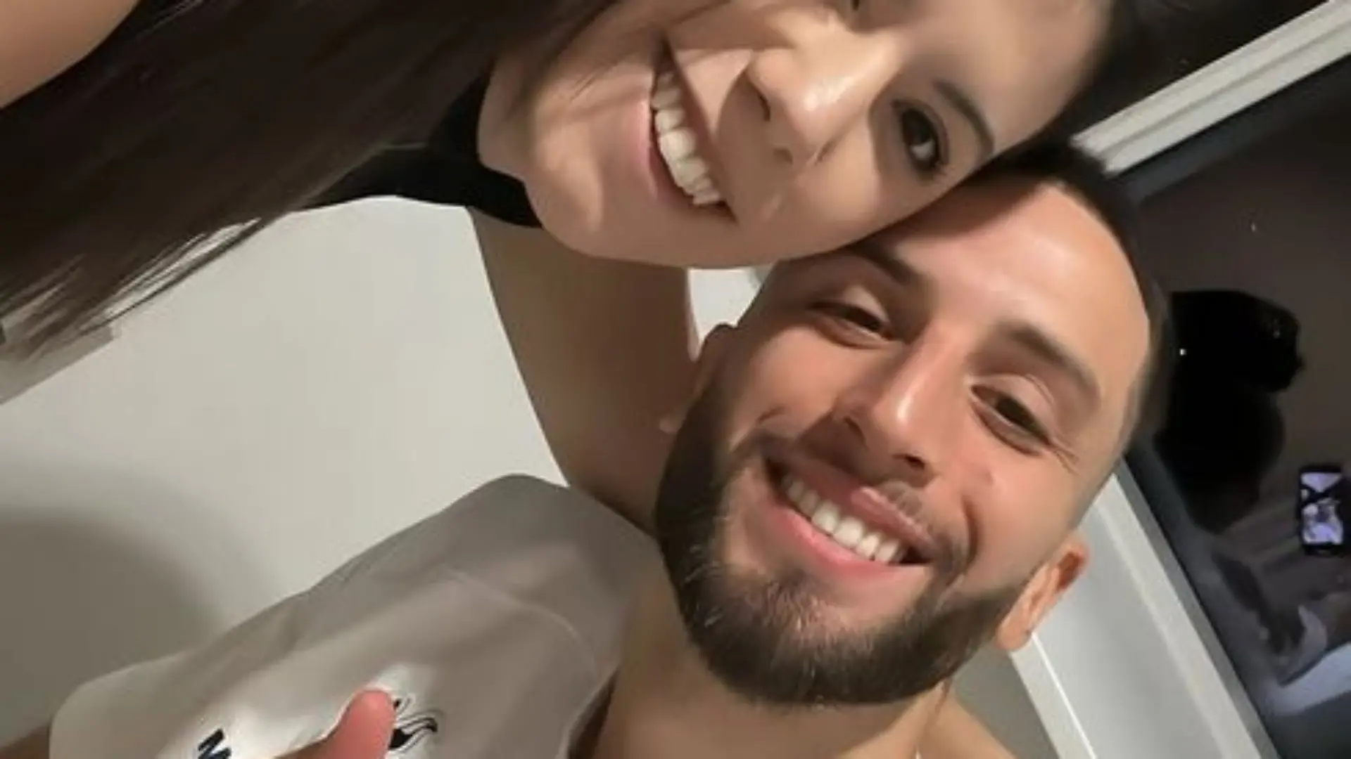 Rodrigo Bentancur meldet sich mit einem Selfie aus dem Krankenhaus.