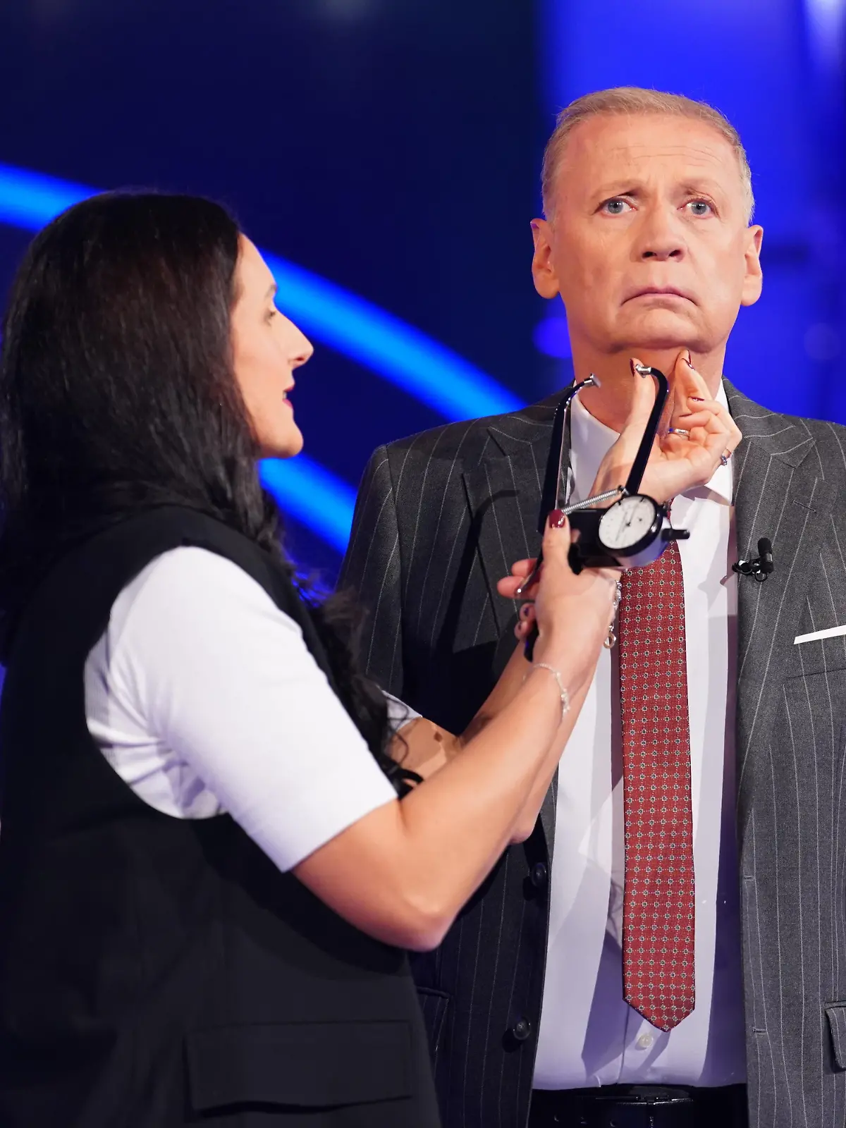 Jeanette Eckert und Günther Jauch

+++ Die Verwendung des sendungsbezogenen Materials ist nur mit dem Hinweis und Verlinkung auf RTL+ gestattet. +++