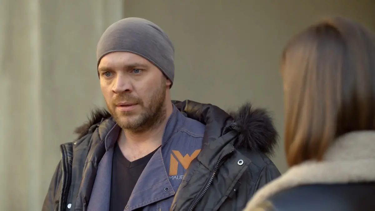 Erik befürchtet, wieder ins Gefängnis zu müssen. 