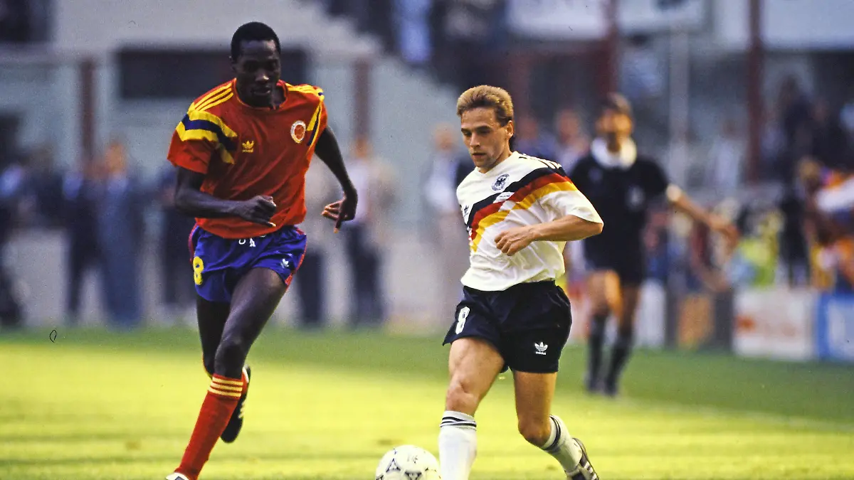  FREDDY RINCON, Colombia, THOMAS HASSLER, Germany, World Cup, ITALIA 1990, Germany vs Colombia 1-1, Milano CAMPIONATI MONDIALI ITALIA 1990 GERMANIA-COLOMBIA 1-1 PUBLICATIONxNOTxINxITA