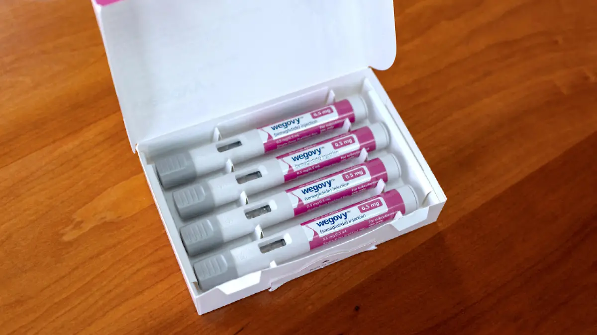 FILE PHOTO: A selection of injector pens for the Wegovy weight loss drug are shown in this photo illustration in Chicago, Illinois, U.S., March 31, 2023.  REUTERS/Jim Vondruska/Illustration/File Photo