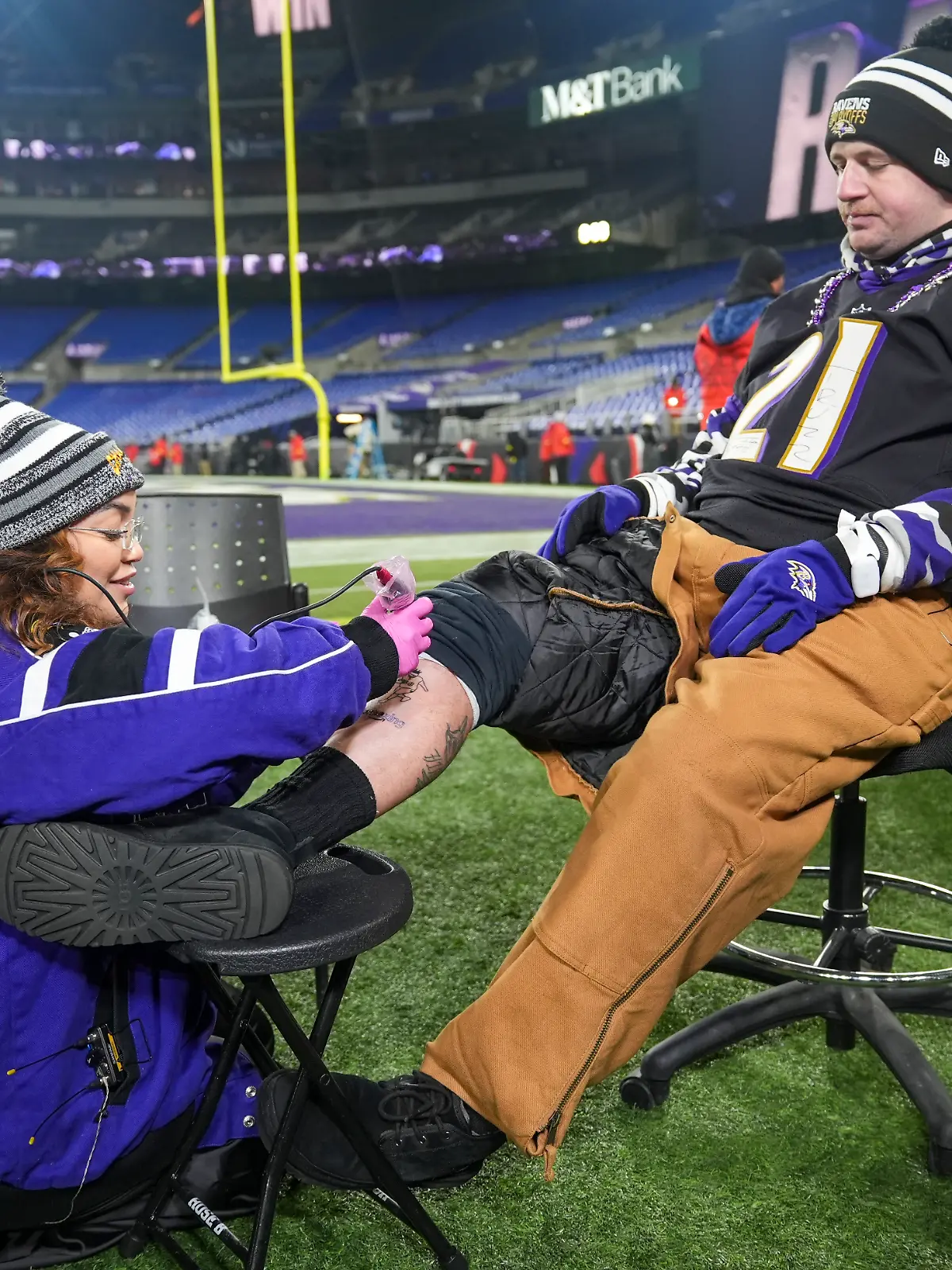 Bild zu: "Mega-Fan lässt sich nach jedem Ravens-Sieg tätowieren"