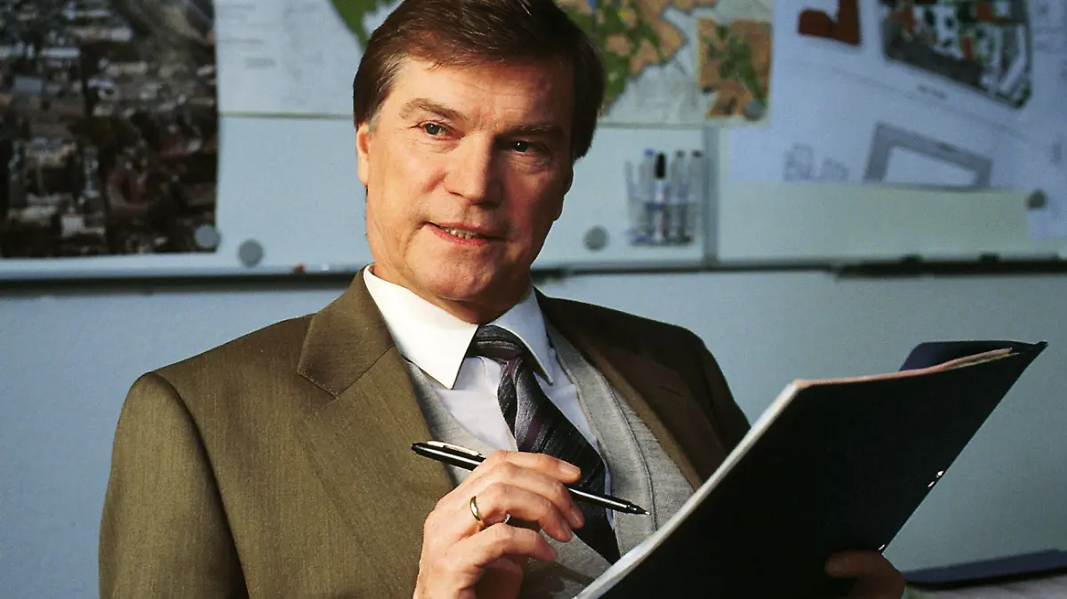 Jochen Busse als Hagen Krause