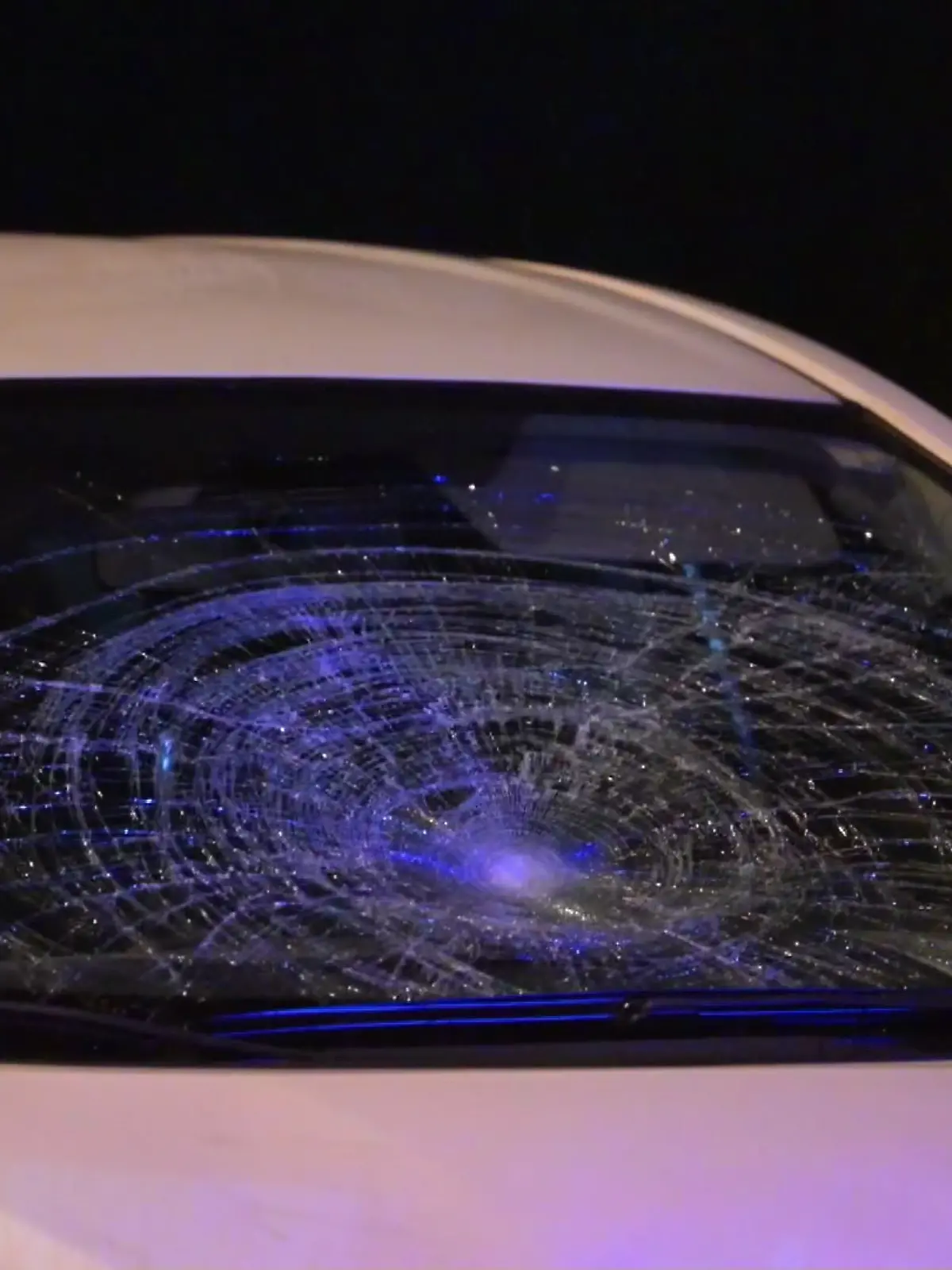 Im schwäbischen Nersingen kam es am Sonntag zu einem schlimmen Unfall. Der Fahrer des verunglückten Autos blieb unverletzt.