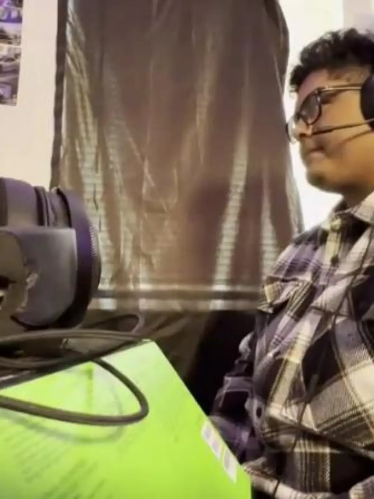 18-jähriger Jonathan überlebt Kopfschuss in Los Angeles, dank seines Gaming-Headsets