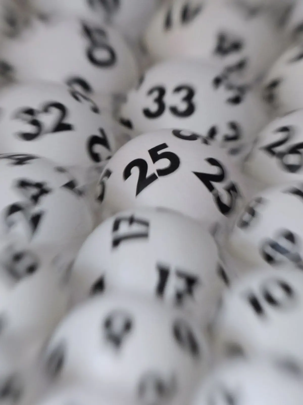 Bild zu: "Hat Lotto-Bande den prallgefüllten Millionen-Jackpot geknackt?"