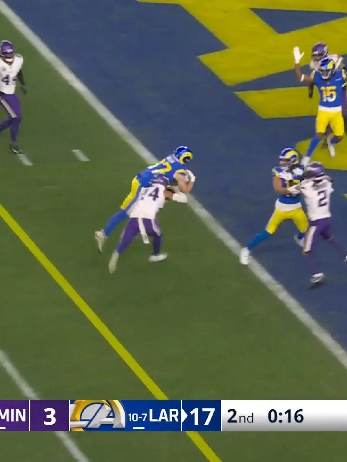 Bild zu: "Rams dominieren die Vikings"