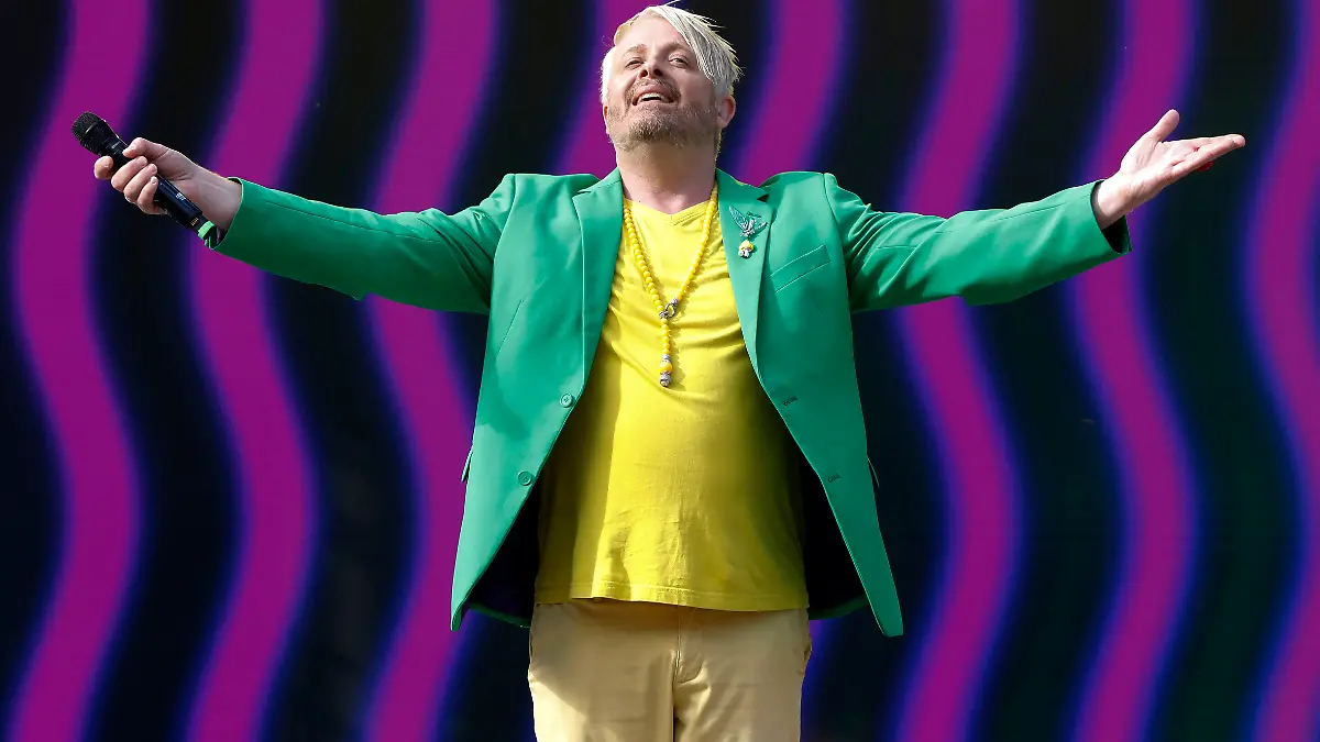 Ross Antony live beim Konzert ‘Schlagersterne Mallorca 2023’ im Coliseo Balear mit deutlich mehr Kilos auf den Hüften. 