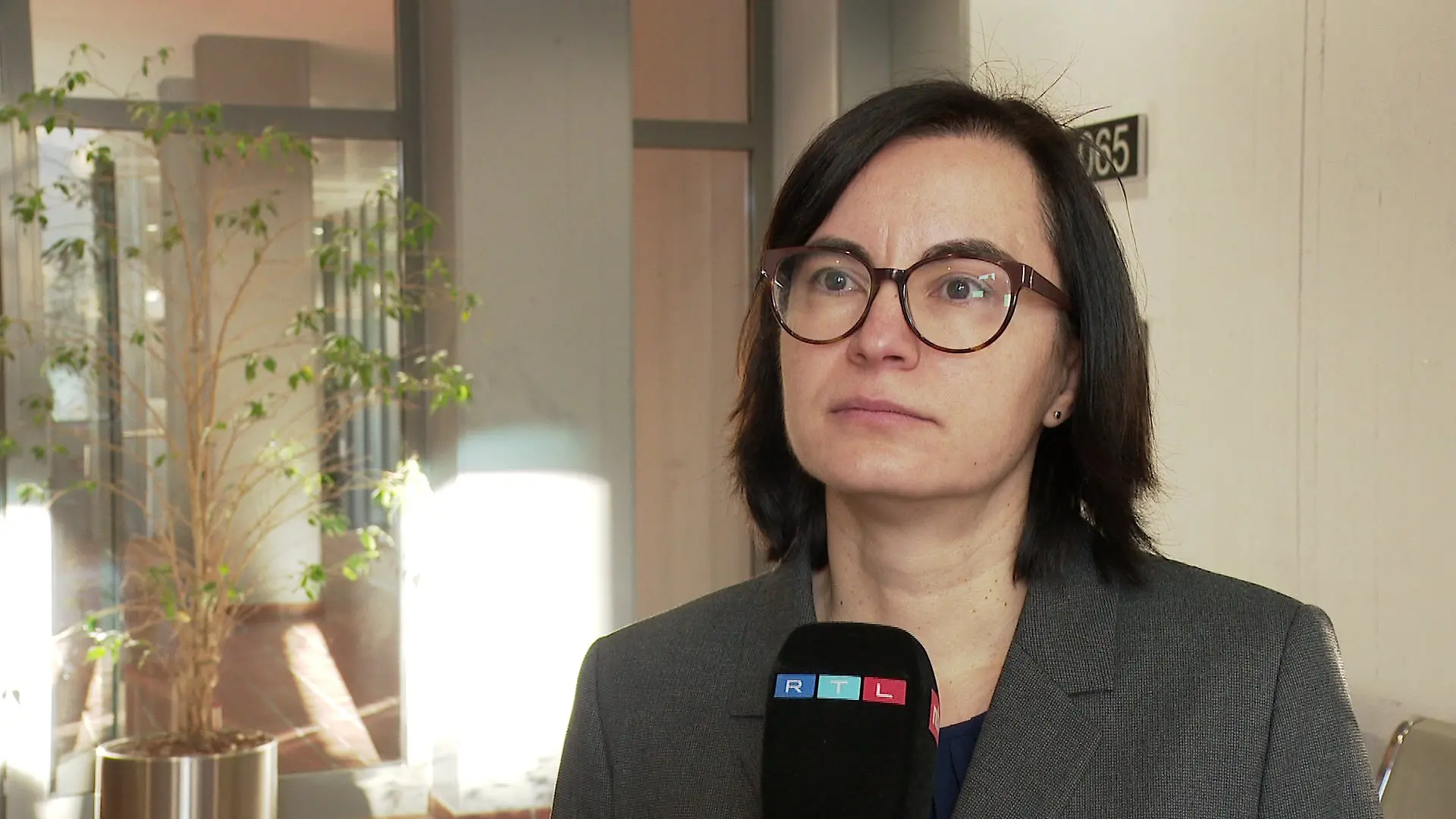 Gerichtssprecherin Franziska Heerwig im Gespräch mit RTL.