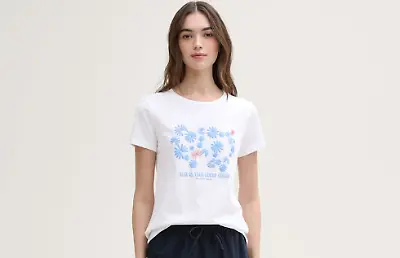 Florales T-Shirt in Weiß
