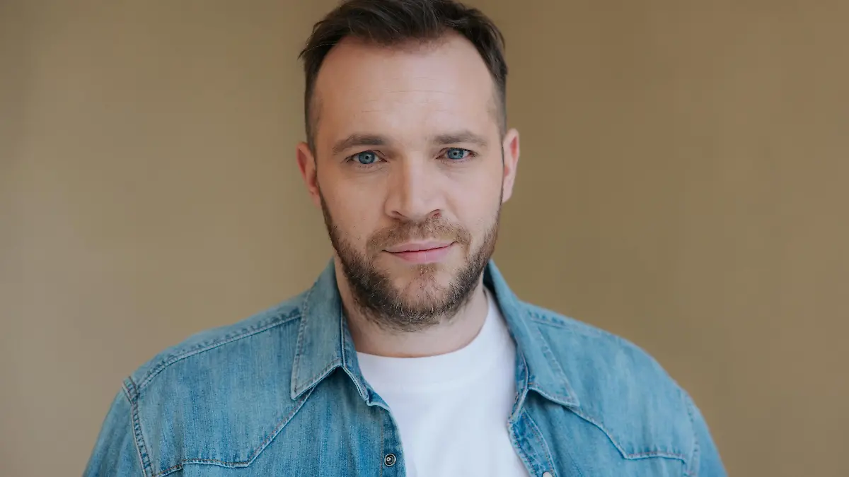 Patrick Heinrich verrät uns im Interview, was er an der aktuellen GZSZ-Story so sehr liebt.