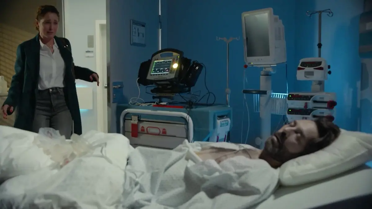 Jessy überbringt ihrer Schwester die traurige Nachricht GZSZ-Folge 8194 vom 15. Januar 2025 auf RTL+