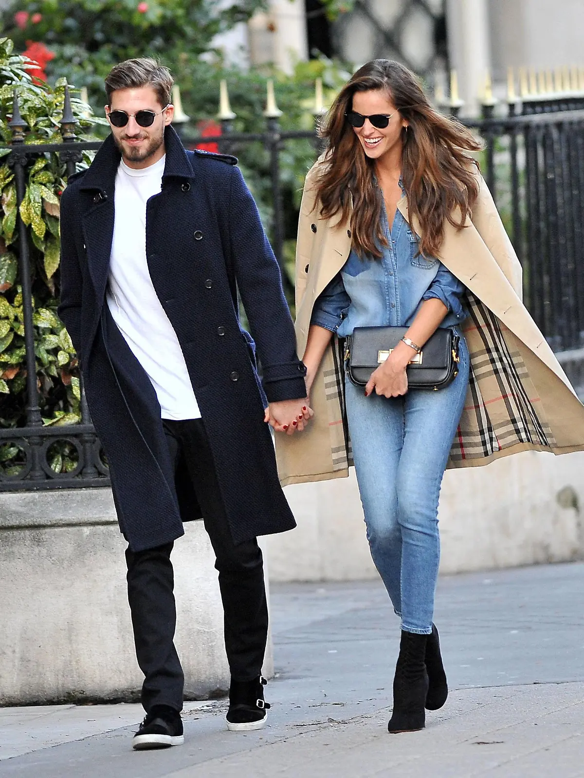 Fußball, Kevin Trapp und Izabel Goulart unterwegs in Paris 205403  Fashion Week PUBLICATIONxINxGERxAUTxONLY Copyright: xPrioli-Smithx/xStarfacex 69757923

Football Kevin Trapp and Izabel Goulart on the road in Paris  Fashion Week PUBLICATIONxINxGERxAUTxONLY Copyright   xStarfacex