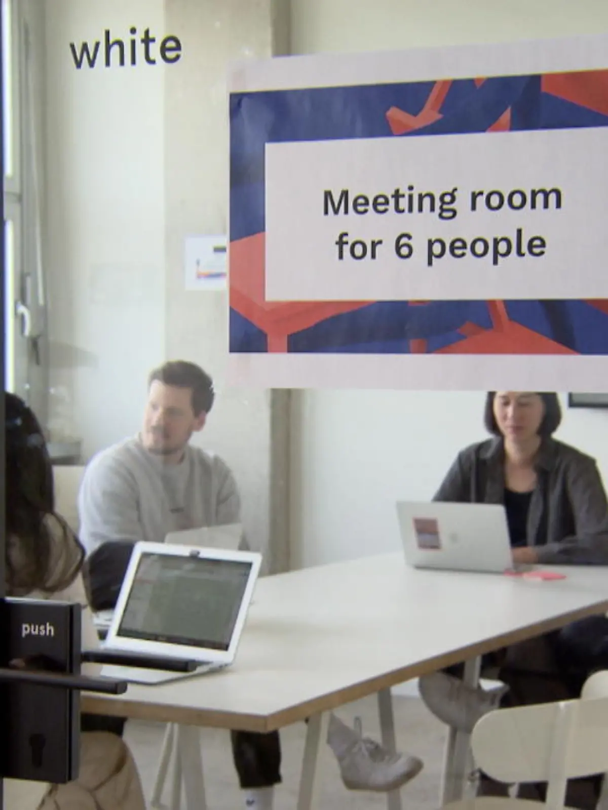 In der Corona-Pandemie haben die Meetings zugenommen. Teils verbringen Arbeitende die meiste Zeit in Konferenzen. Die eigentliche Arbeit bleibt dabei liegen. Was also tun?
