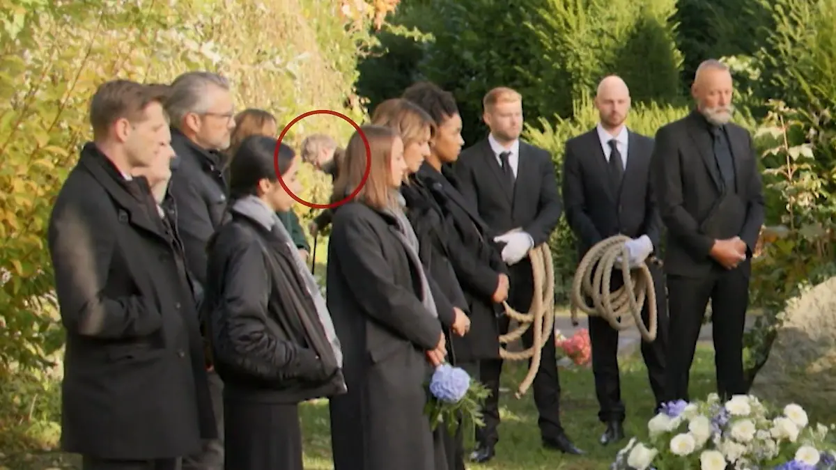 Warum die Serienstars auf ihrer Rollen-Beerdigung auftauchen