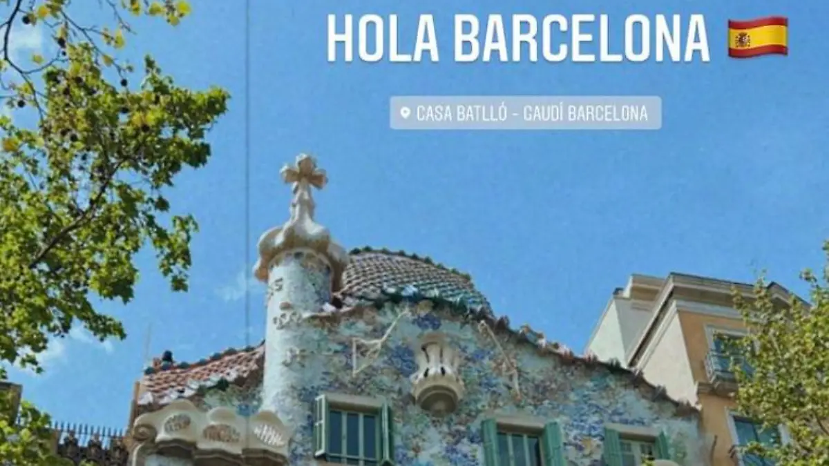 Izabel Goulart spaziert durch Barcelona.