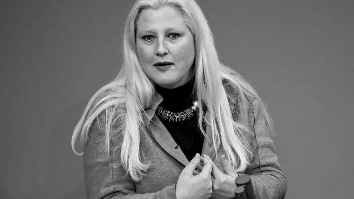 Stephanie Aeffner, (Bündnis 90/Die Grünen) spricht im Bundestag bei der Debatte über Barrierefreiheit.