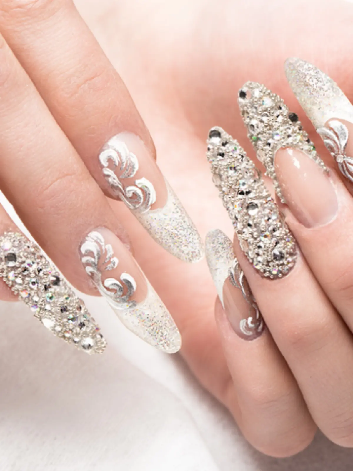 Bild zu: "Die sieben heftigsten Nageltrends für das Jahr 2025"