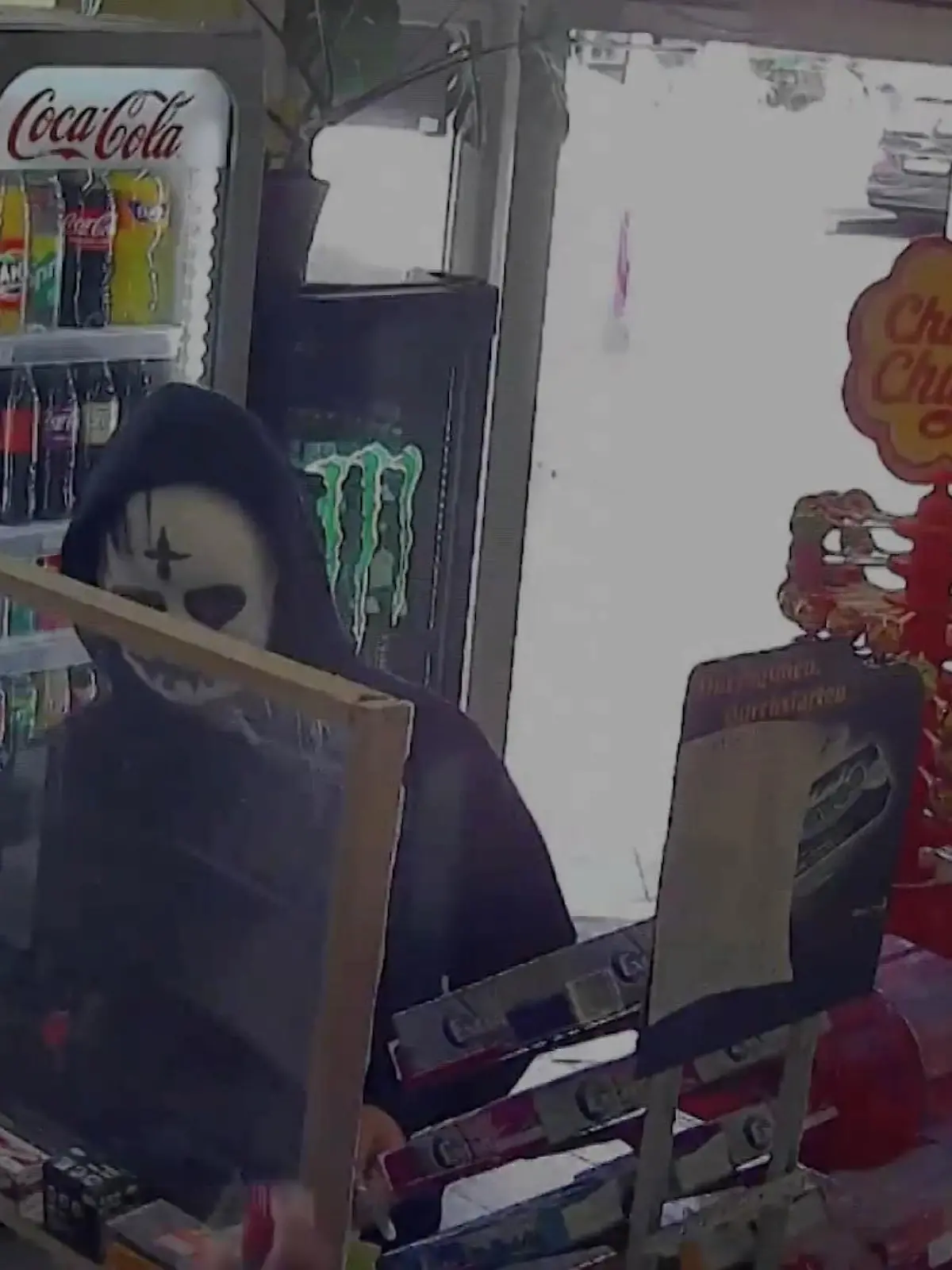 Bild zu: "Kioskangestellter vertreibt Räuber "