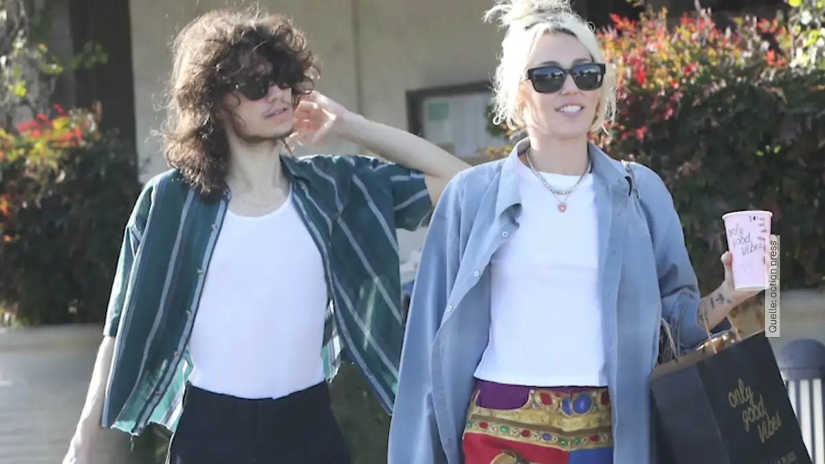 Miley Cyrus mit neuem Freund gesichtet Verliebt in Malibu
