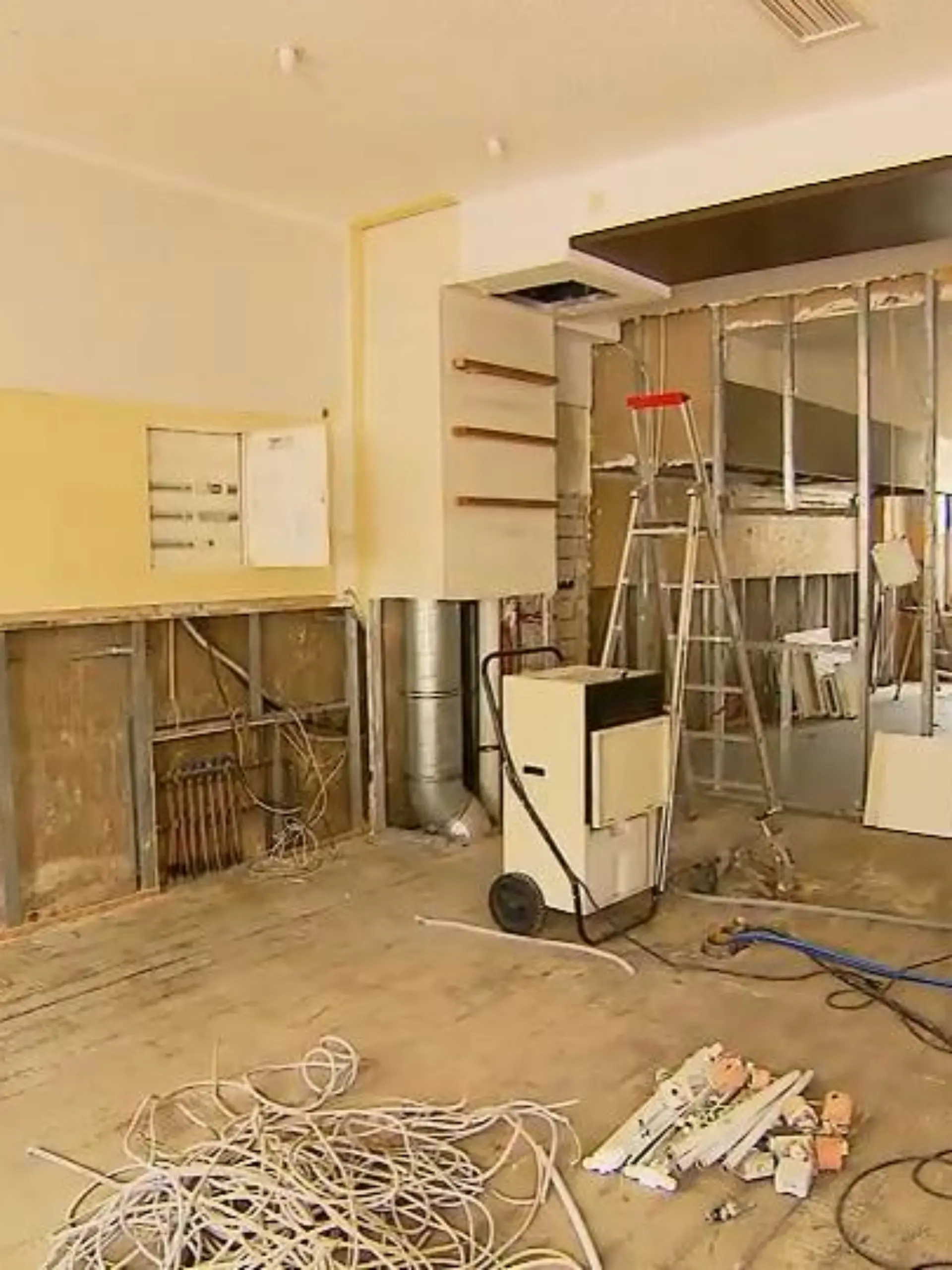 Bild zu: "Neun Monate nach der Flut"