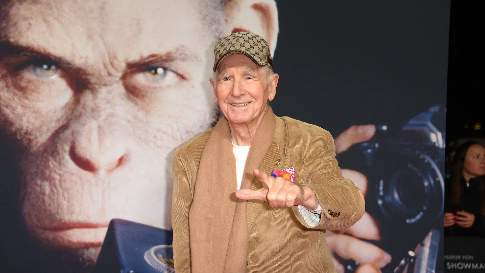 Vor gut vier Wochen grüßt Frédéric Prinz von Anhalt seine Fans bei der Premiere des Kinofilms „Better Man - Die Robbie Williams Story” in Köln. Aktuell liegt der auf der Intensivstation einer Kölner Klinik.