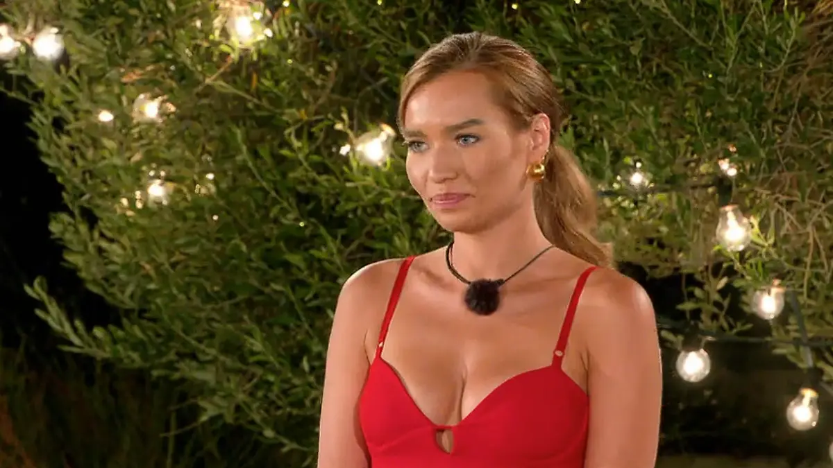 Fieber, Not-OP, Blutverlust! Reality-Star spricht über dramatische Geburt Komplikationen bei Karina Wagner