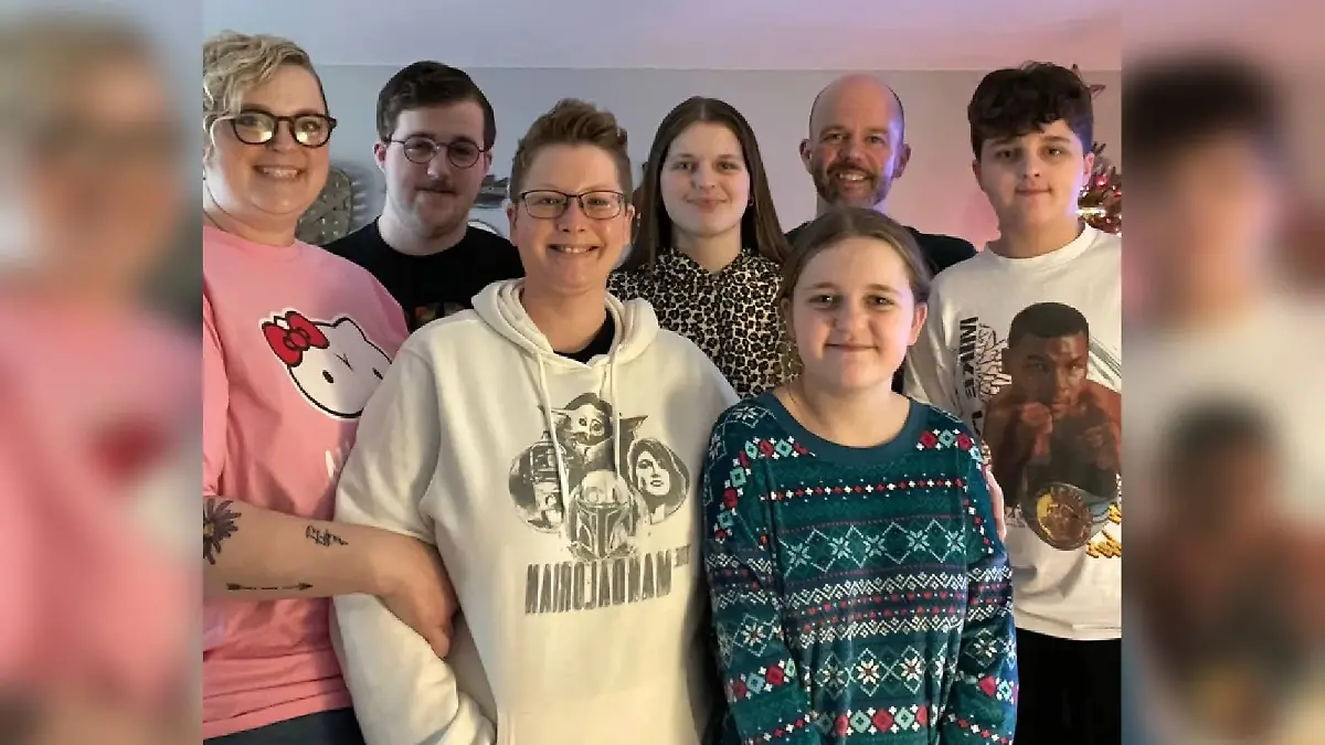 Mary und Chris leben mit ihren vier Kindern weiterhin unter einem Dach. Zu Weihnachten kam auch Marys Partnerin zu Besuch. 