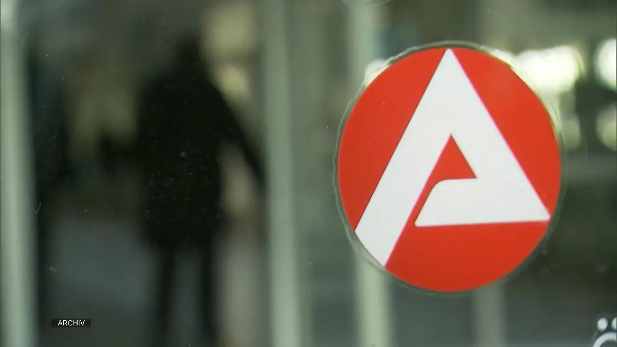 Kein Geld, weniger Arbeit Sozialdezernent will Pflicht